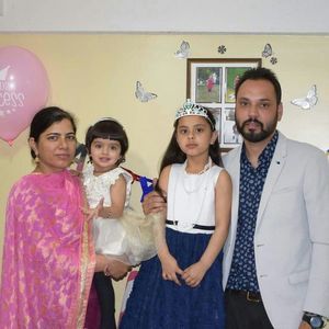 Meet your Posher, Parveen